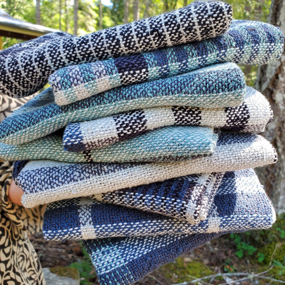 Sea Foam &amp; Pebbles Tea Towel kit image 0