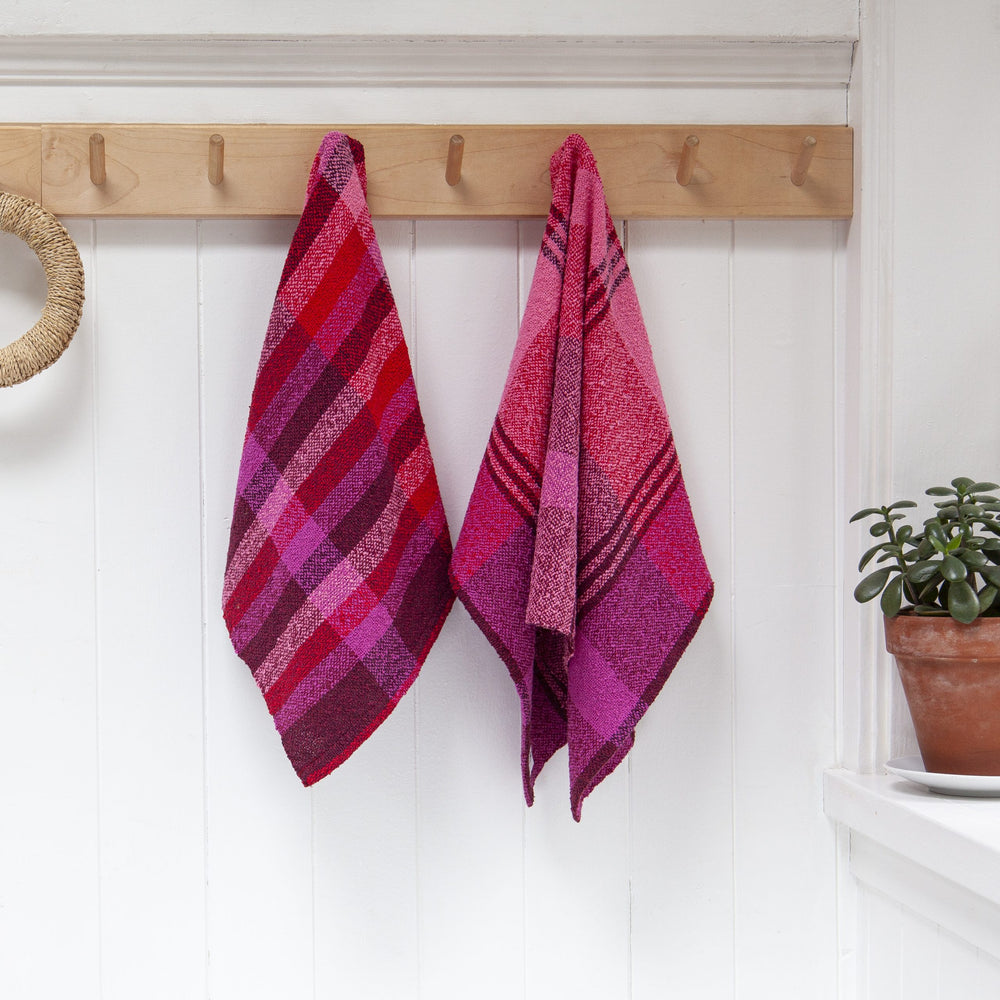 Bouclé Tea Towel Kit - Tulips image 0