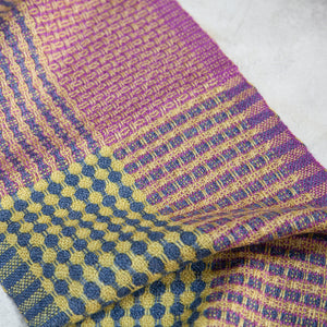 Huck Colour and Weave Scarves – Dusty Roses PDF pattern download