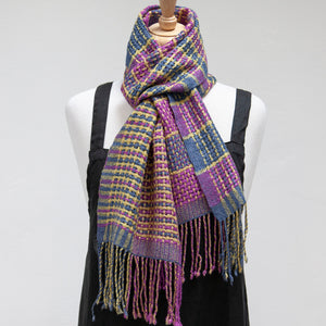 Huck Colour and Weave Scarves – Dusty Roses PDF pattern download