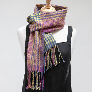 Huck Colour and Weave Scarves – Dusty Roses PDF pattern download