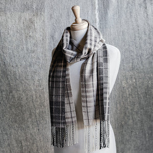 Linda's Scarf - 8 shaft