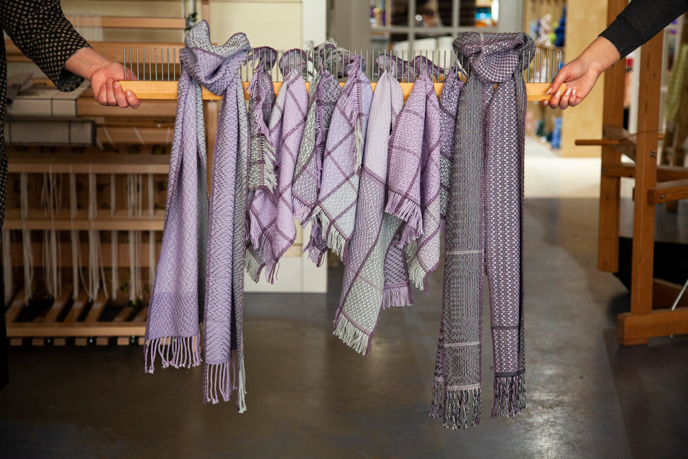 School of Weaving Kit - s05e06 Bronson Spot image 0