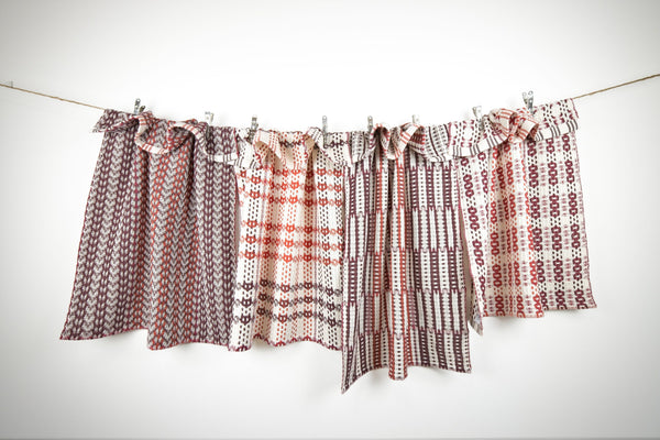 Foxes in the Rain Tea Towel kit image 0