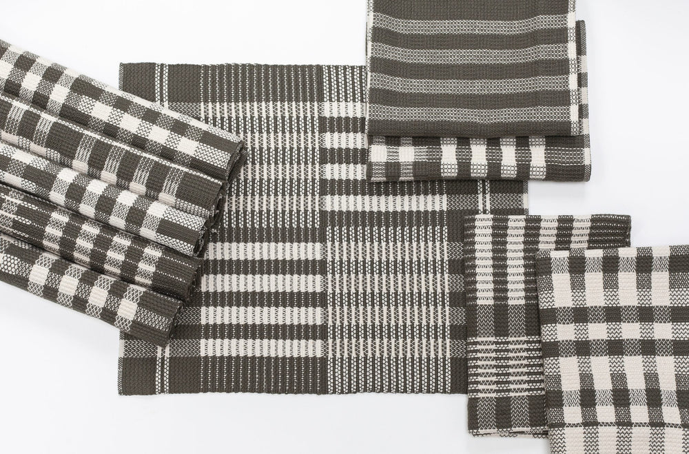 School of Weaving Kit - s07e07 Summer and Winter with Colour and Weave